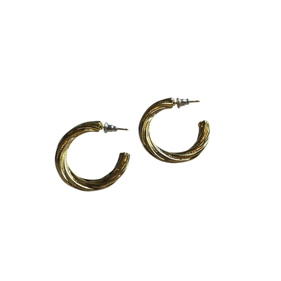PrettyLittleThing Real Gold Plated Twist Hoop Earrings One Size NWT - Picture 3 of 4